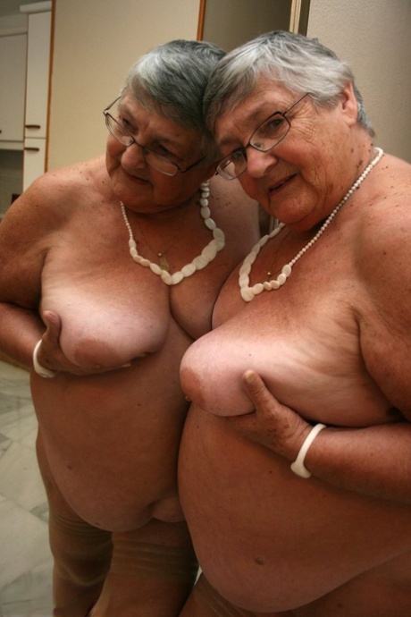 natural old woman over 70 naked pictures