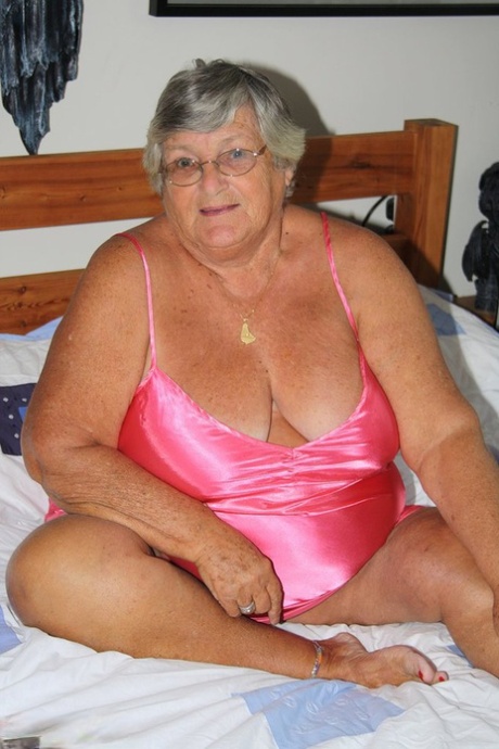 shaved old women nude image