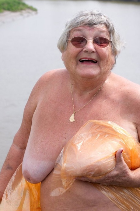 shocked old women nude photo