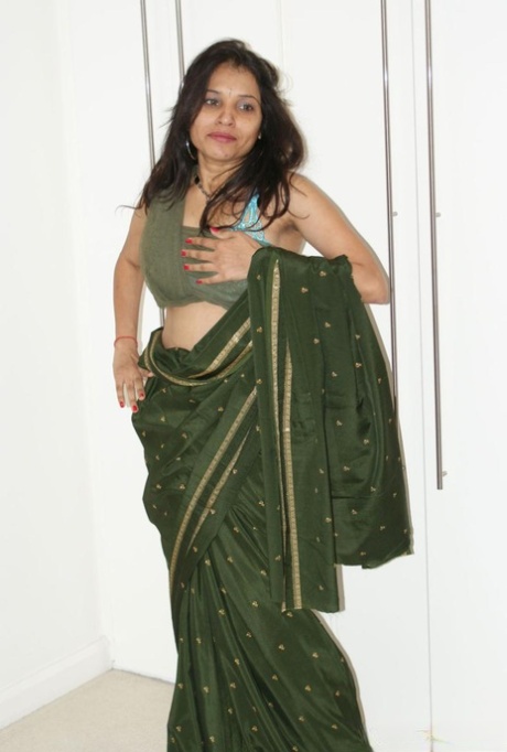 Kavya Sharma nude image