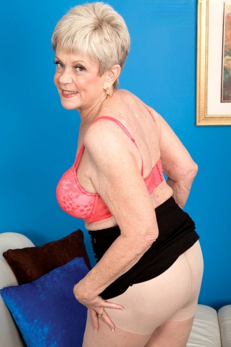 granny cleavage matures sex photo