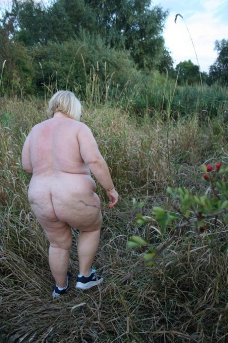 chubby blonde granny hairy hot photos