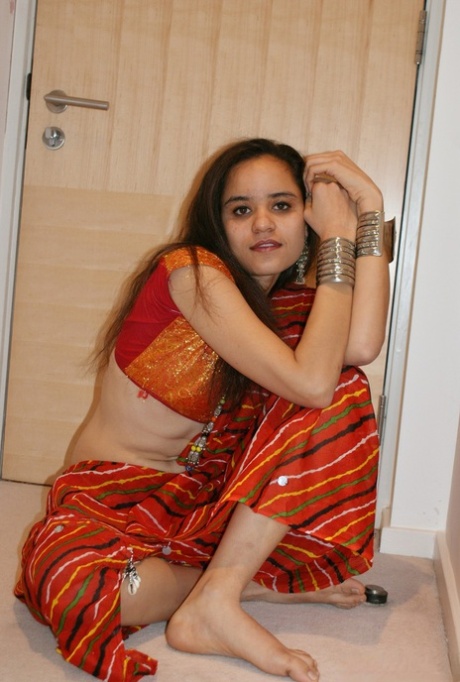 Jasmine Mathur naked pictures