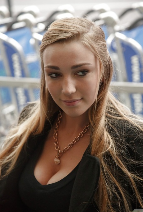 Kendra Sunderland xxx pics