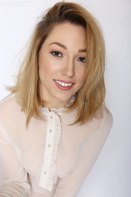 Lily LaBeau free gallery