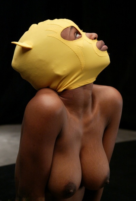 Yellow Kitty xxx gallery