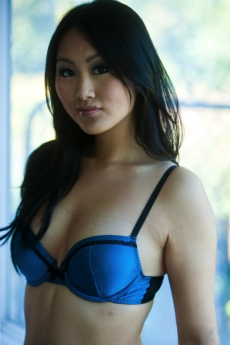 Evelyn Lin hot pictures