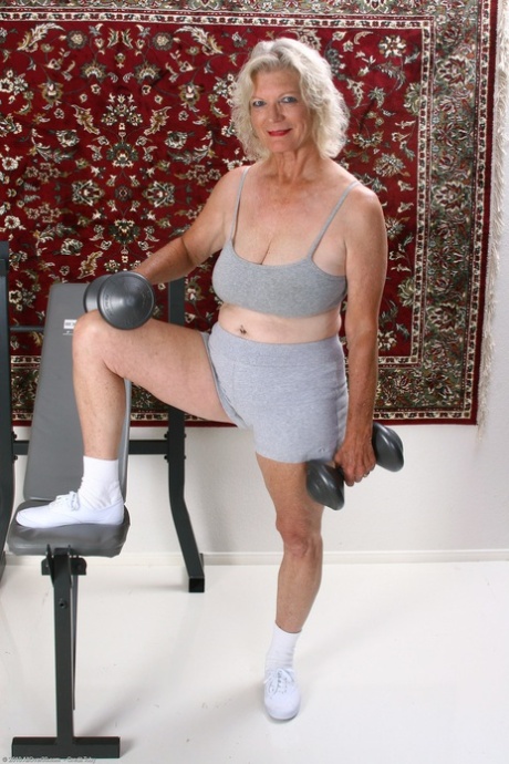 old woman tales porno galleries